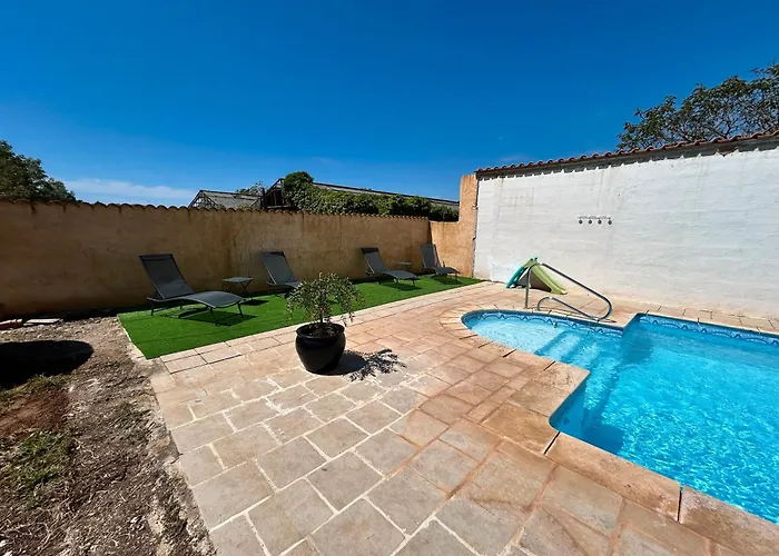 Domaine Des Oliviers - Les Borrels Hébergement de vacances Hyères